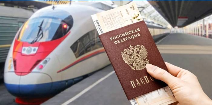 Pașaport și bilet de tren