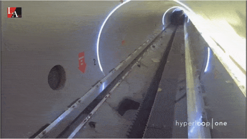 hiperloopul călărește o țeavă