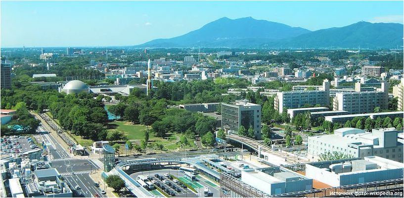 Vedere la Muntele Tsukuba și centrul orașului Tsukuba