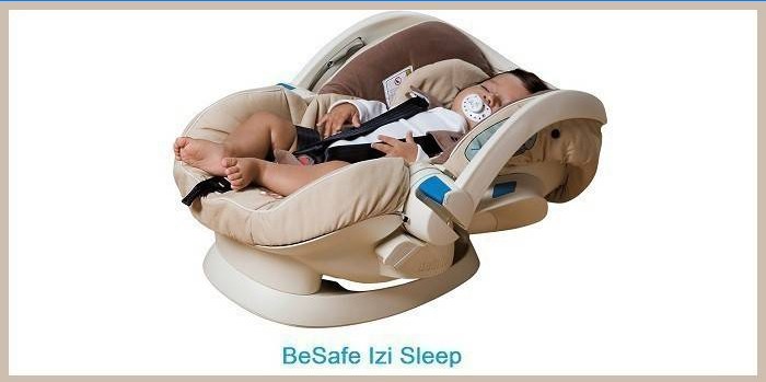 Copil care doarme într-un scaun auto BeSafe Izi Sleep