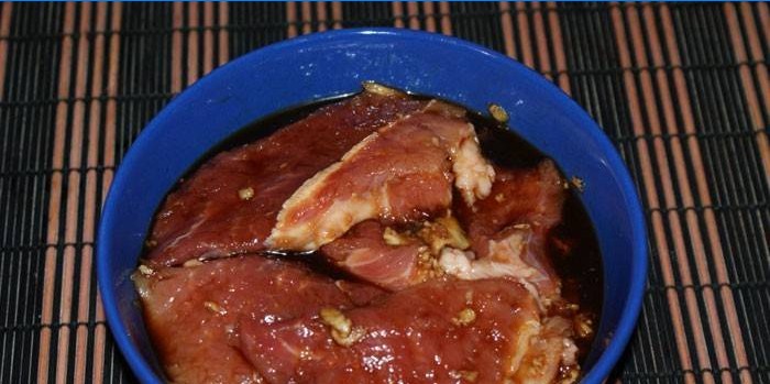Carnea de porc marinată în sos de soia