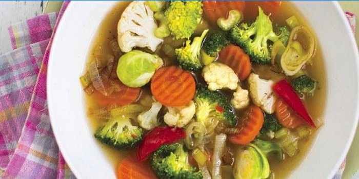 Supa slabă cu varza de broși și broccoli