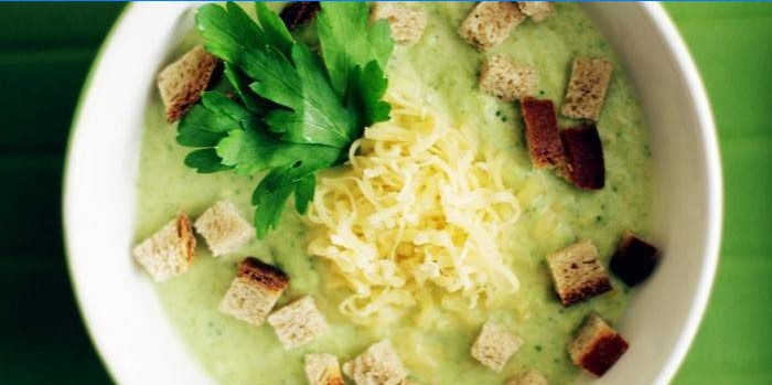 Supa de broccoli cu brânză și crutoane