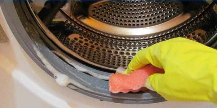 Curățarea mașinii de spălat