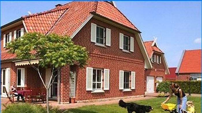Decorarea fațadelor: ce se potrivește casei tale? Alegerea unui material de fațadă