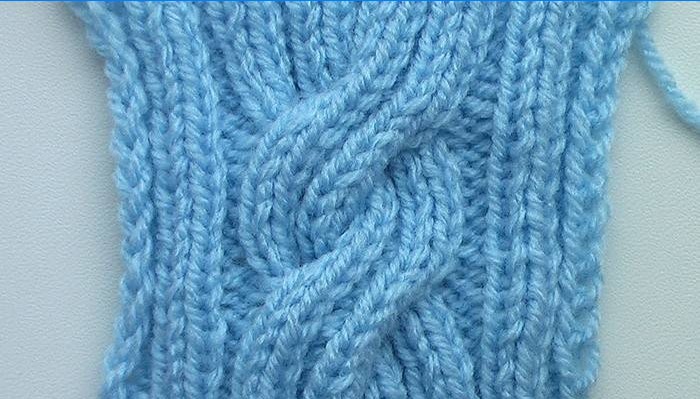 Cum se tricotează un turniquet cu patru bucle