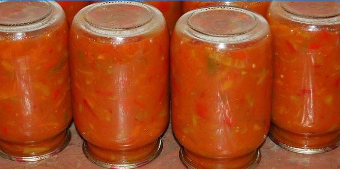 Pui de tomate în suc de roșii