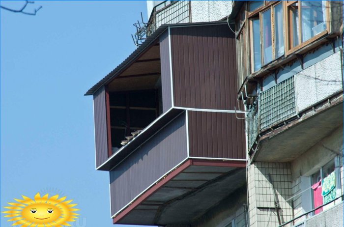 Extinderea impudentă a balconului sau a vecinilor egoiști: o selecție de fotografii