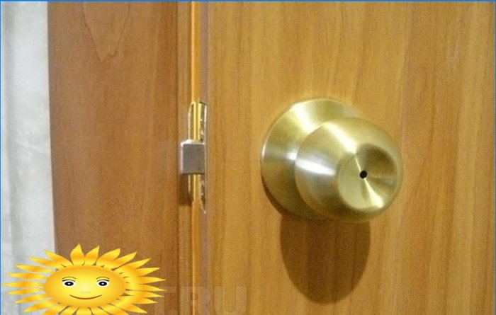 Instalarea unei uși de blocare a mânerului într-o ușă interioară