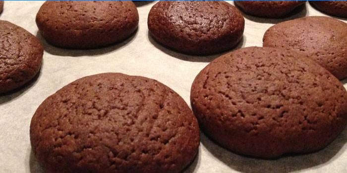 Cookie-uri scurte cu scorțișoară și cacao