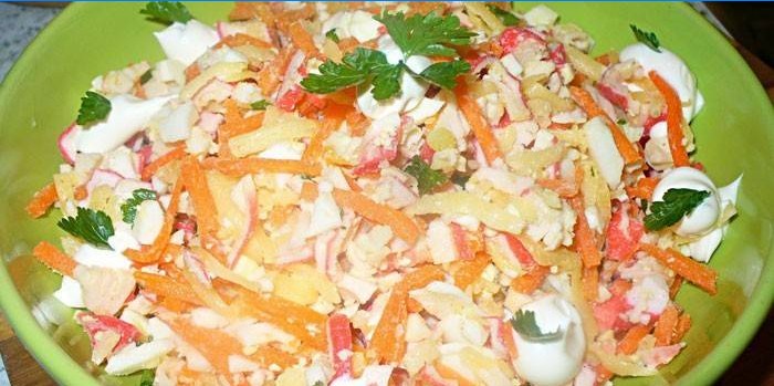 Salată de morcovi coreeni cu bețișoare de crab