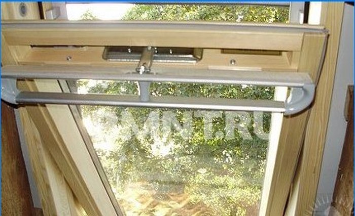 Cum să instalați singur geamurile de acoperiș