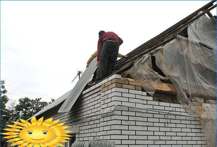Cum să ridici acoperișul unei case pentru a crește înălțimea tavanului