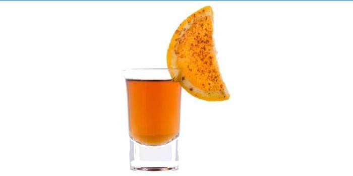 Cocktail cu rom și suc de portocale