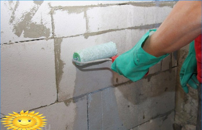 Tencuirea pereților casei din beton aerat