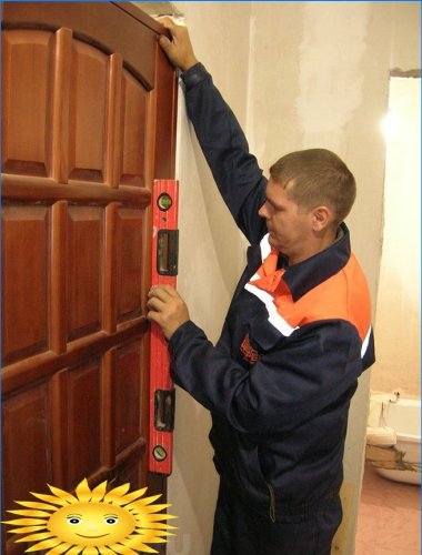 Instalarea corectă a ușilor interioare: pregătirea deschiderii, instalarea cutiei și introducerea armăturilor