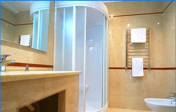 O alternativă economică la baie. Cum să alegi o cabină de duș