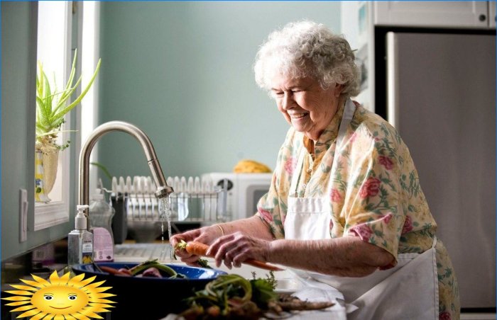 Renovarea bucătăriei pentru persoanele în vârstă: ceea ce trebuie să iei în considerare