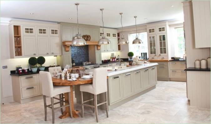 Design interior elegant al bucătăriei cu o insulă - Foto 3