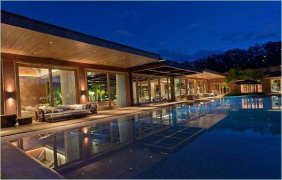 Design de casă de lux de vis cu o piscină
