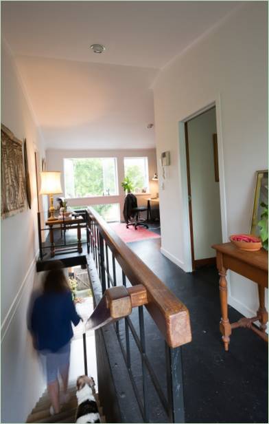 Low-cost de renovare a casei cu propriile mâini în Noua Zeelandă: spațiu deschis la primul etaj
