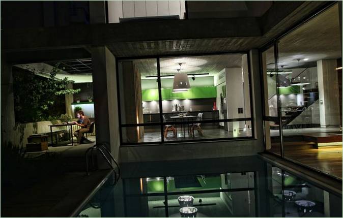 Design interior simplu de acasă: piscină fără iluminare